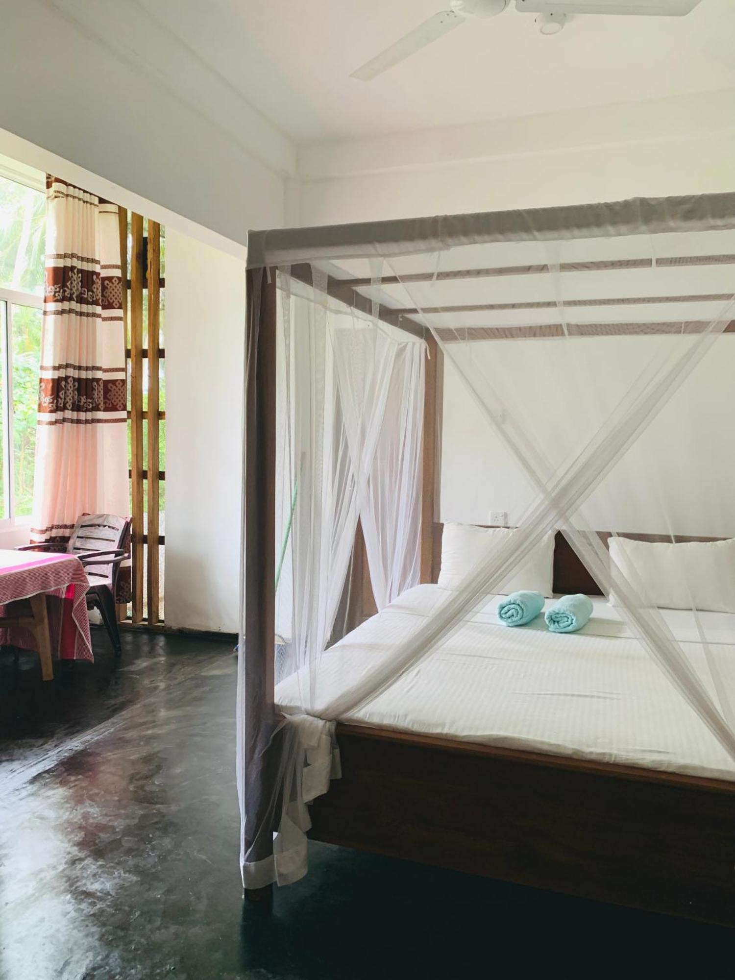 Surf Home Stay Hiriketiya Диквелла Экстерьер фото