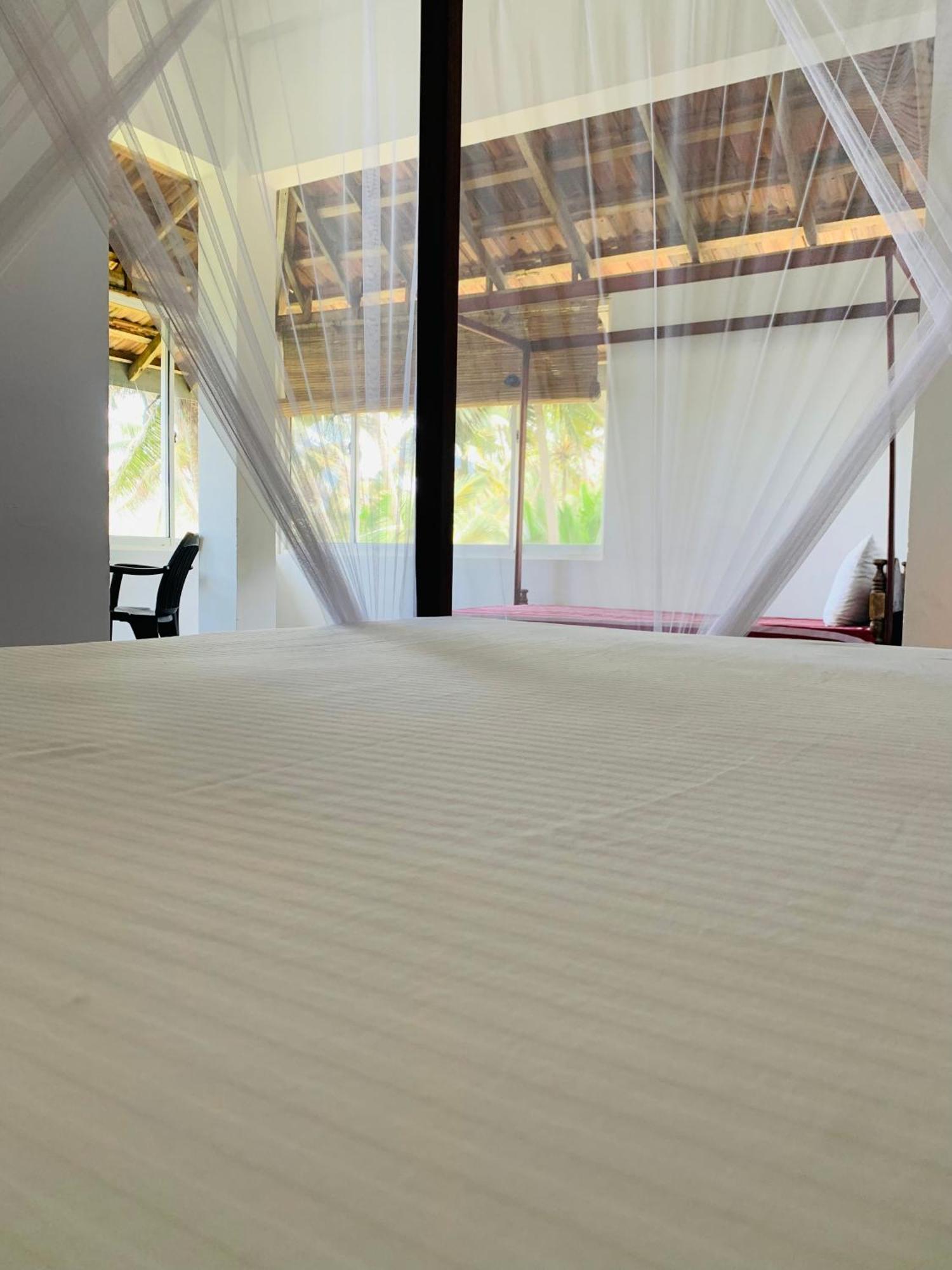 Surf Home Stay Hiriketiya Диквелла Экстерьер фото